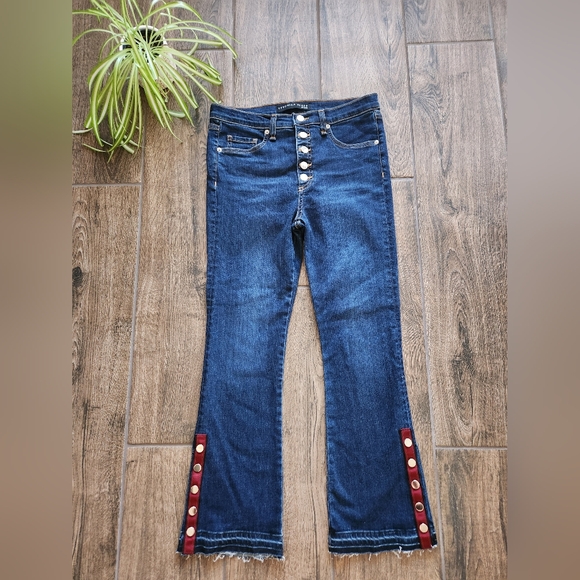 NWOT Veronica Beard Jeans Carolyn Button Hem Baby Boot High Rise Crop Jean - Picture 4 of 14